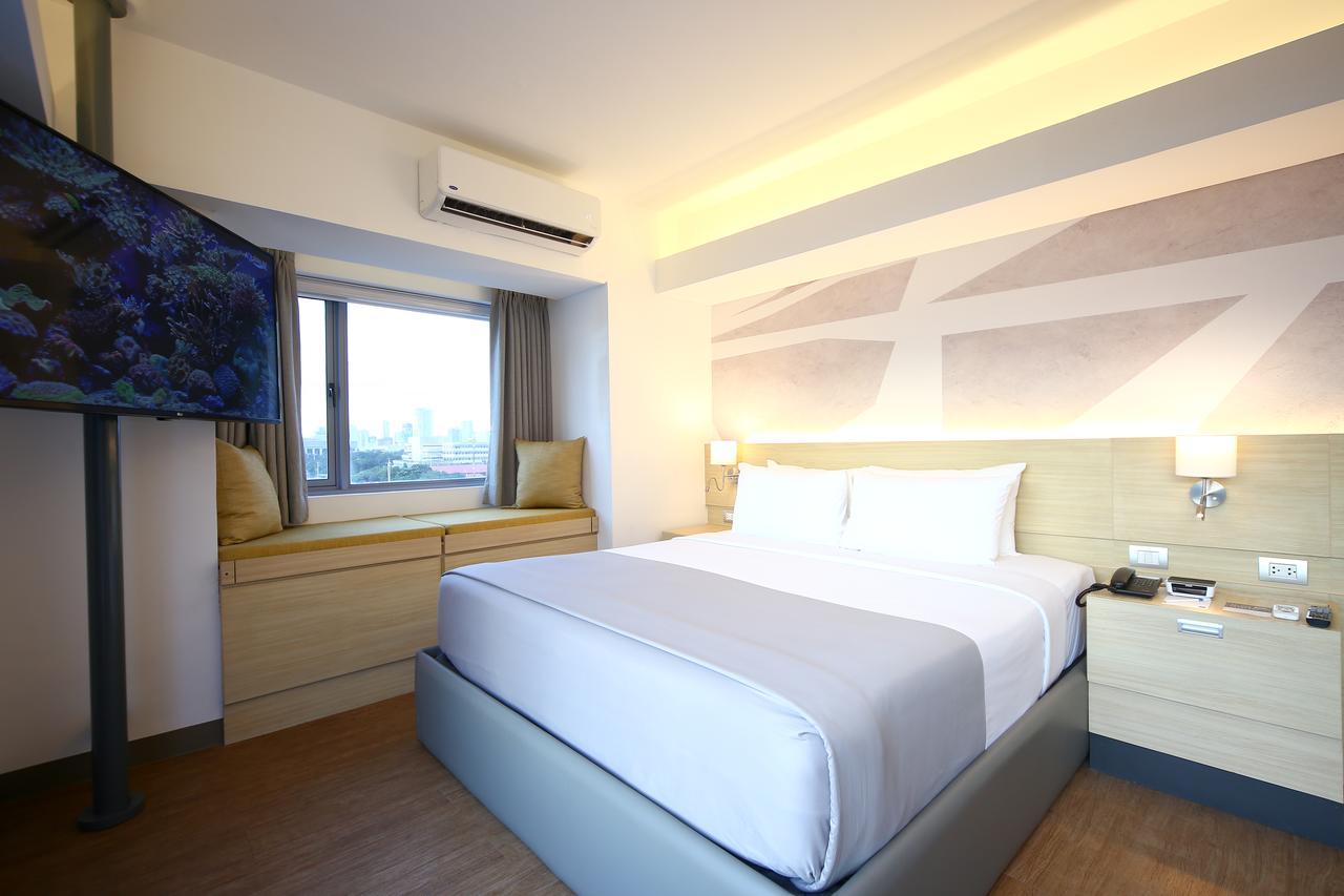 Tryp By Wyndham Mall Of Asia Manila Hotel Pasay Exterior photo